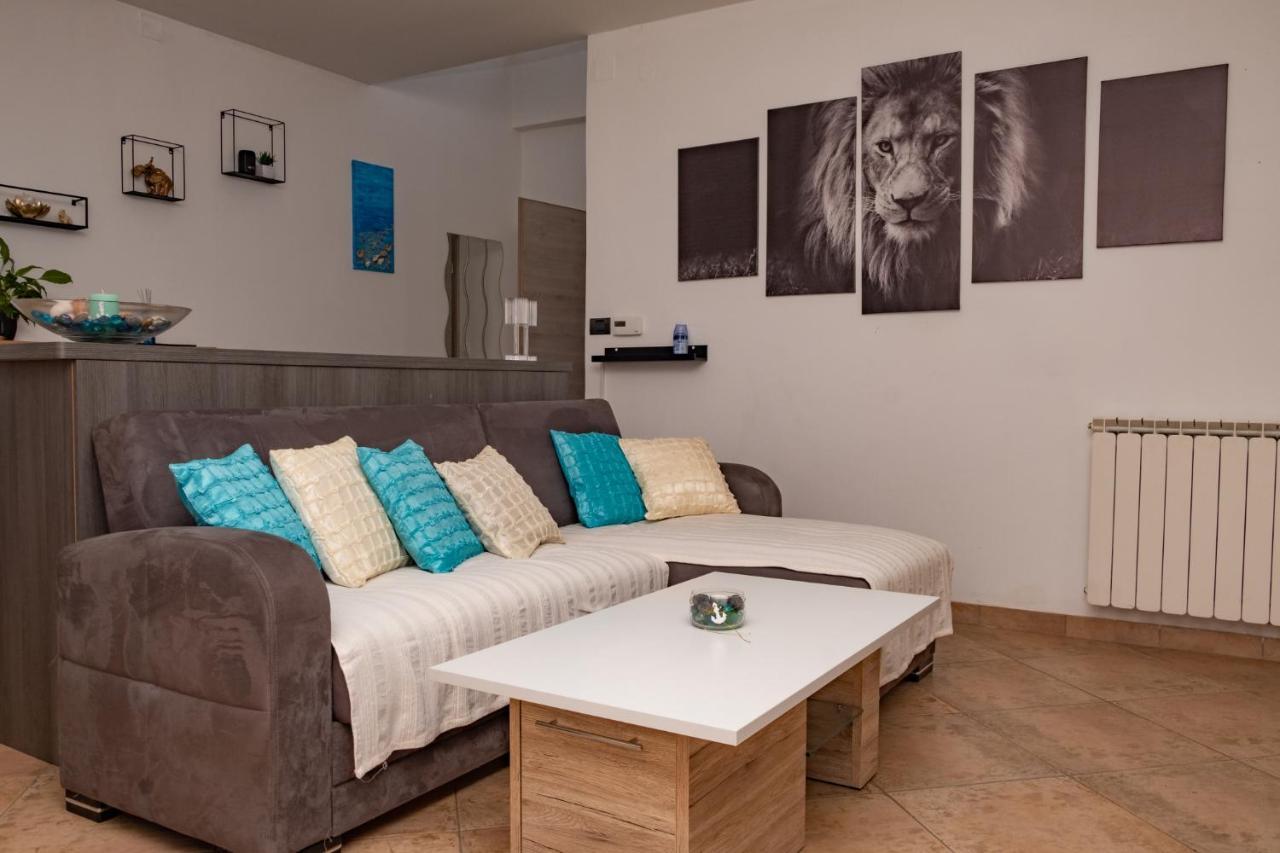 איזולה Sea Apartment מראה חיצוני תמונה